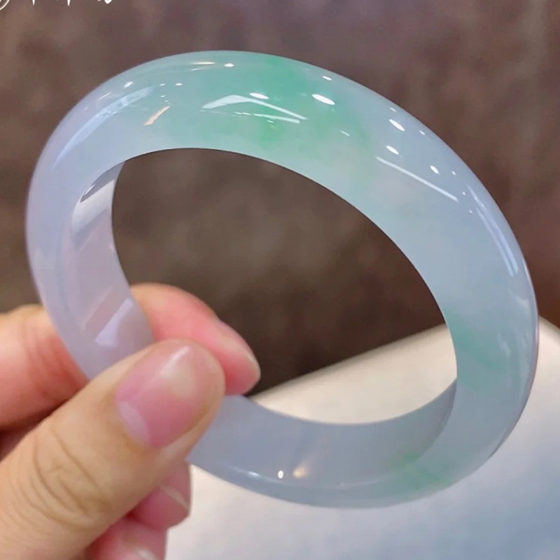Lighting & Home Decor Studio Photos - Natural bracelet, ice-like texture, dark with